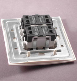 【abb大蹺板開(kāi)關(guān)面板_au16553-ww_2位雙控_白色方形_帶指示燈指示帶】_價(jià)格報(bào)價(jià)_實(shí)拍圖片_參數(shù)-好住網(wǎng)